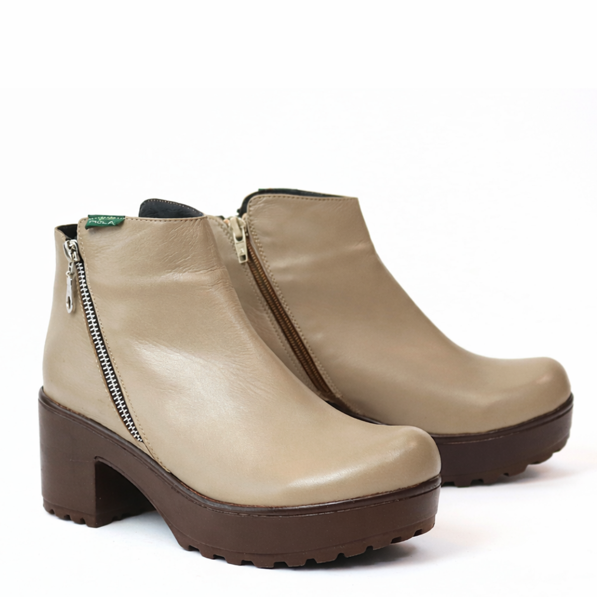 מגפוני עקב - ג'סיקה