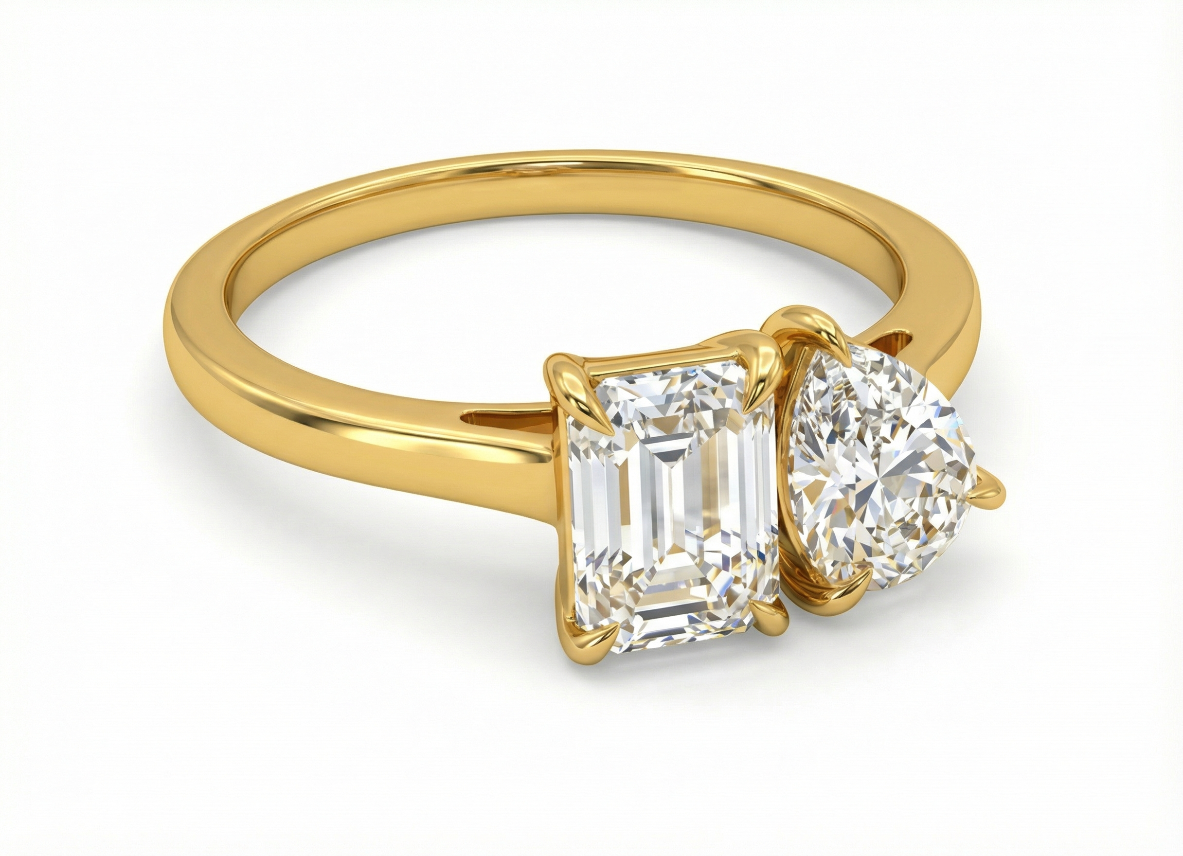 טבעת Iris עדינה משובצת שתי אבנים בחיתוך טיפה ובחיתוך אמרלד