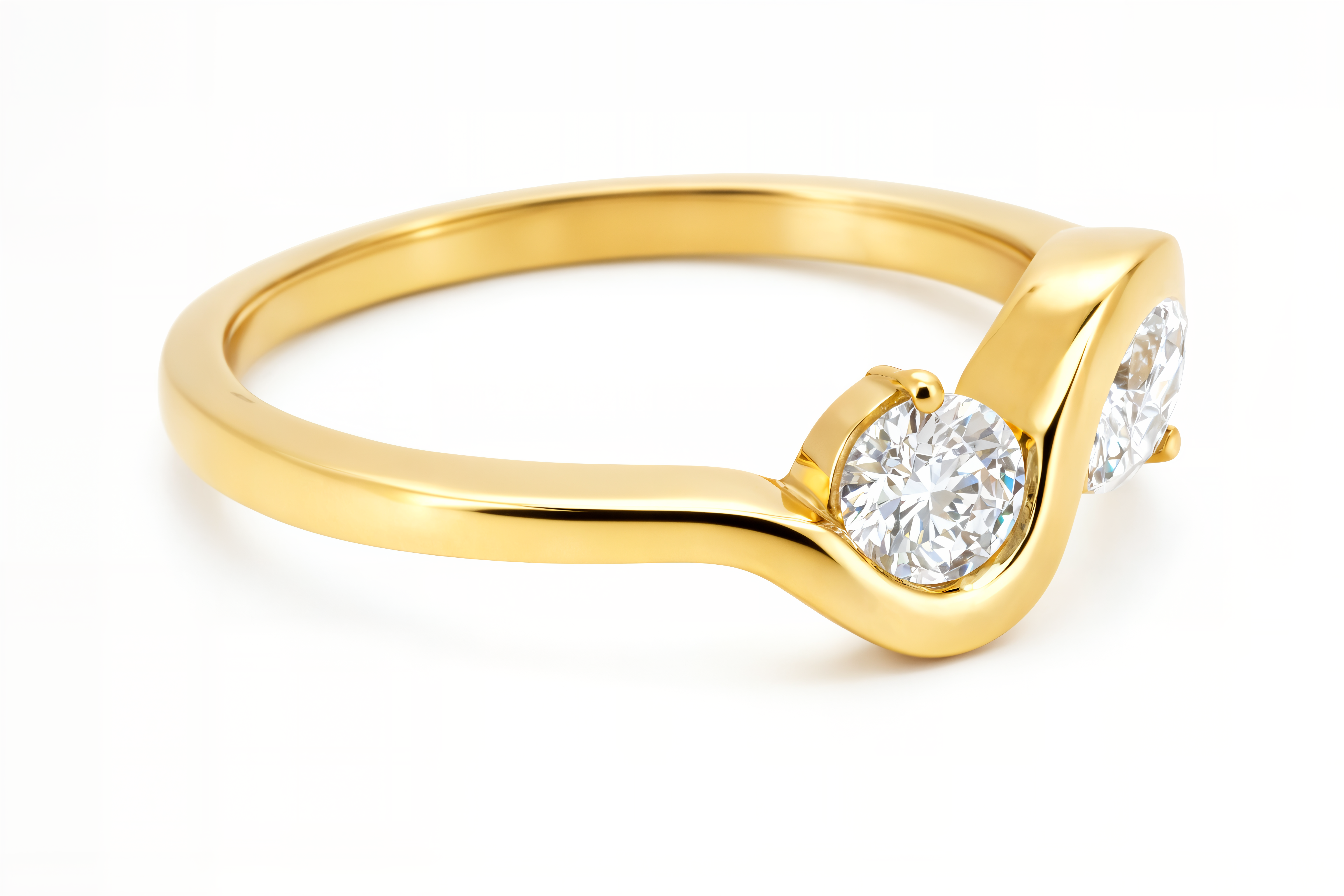 טבעת Hecate משובצת בשתי אבנים בחיתוך עגול וחיתוך מרקיז