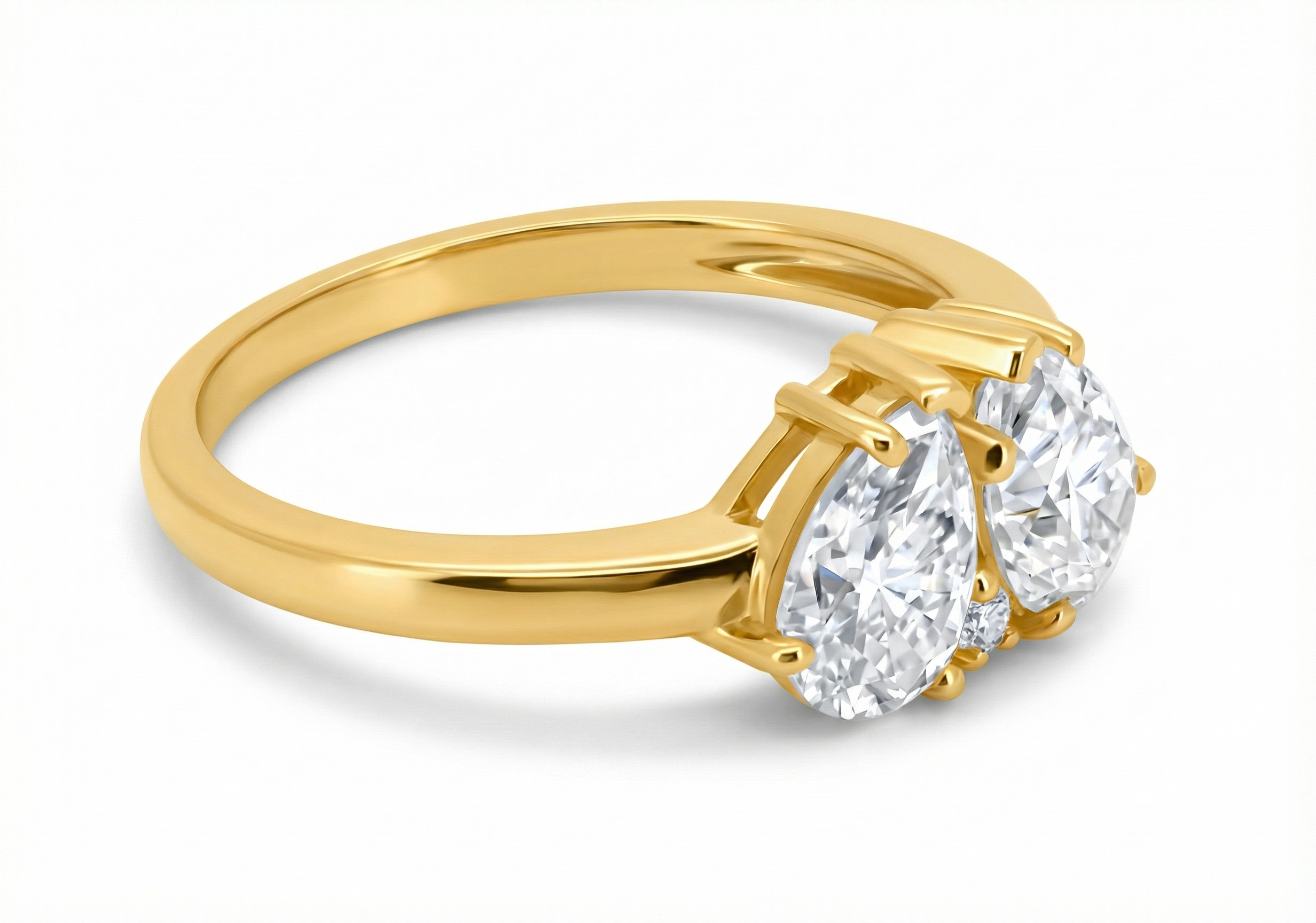 טבעת Hestia משובצת בשתי אבנים בחיתוך טיפה