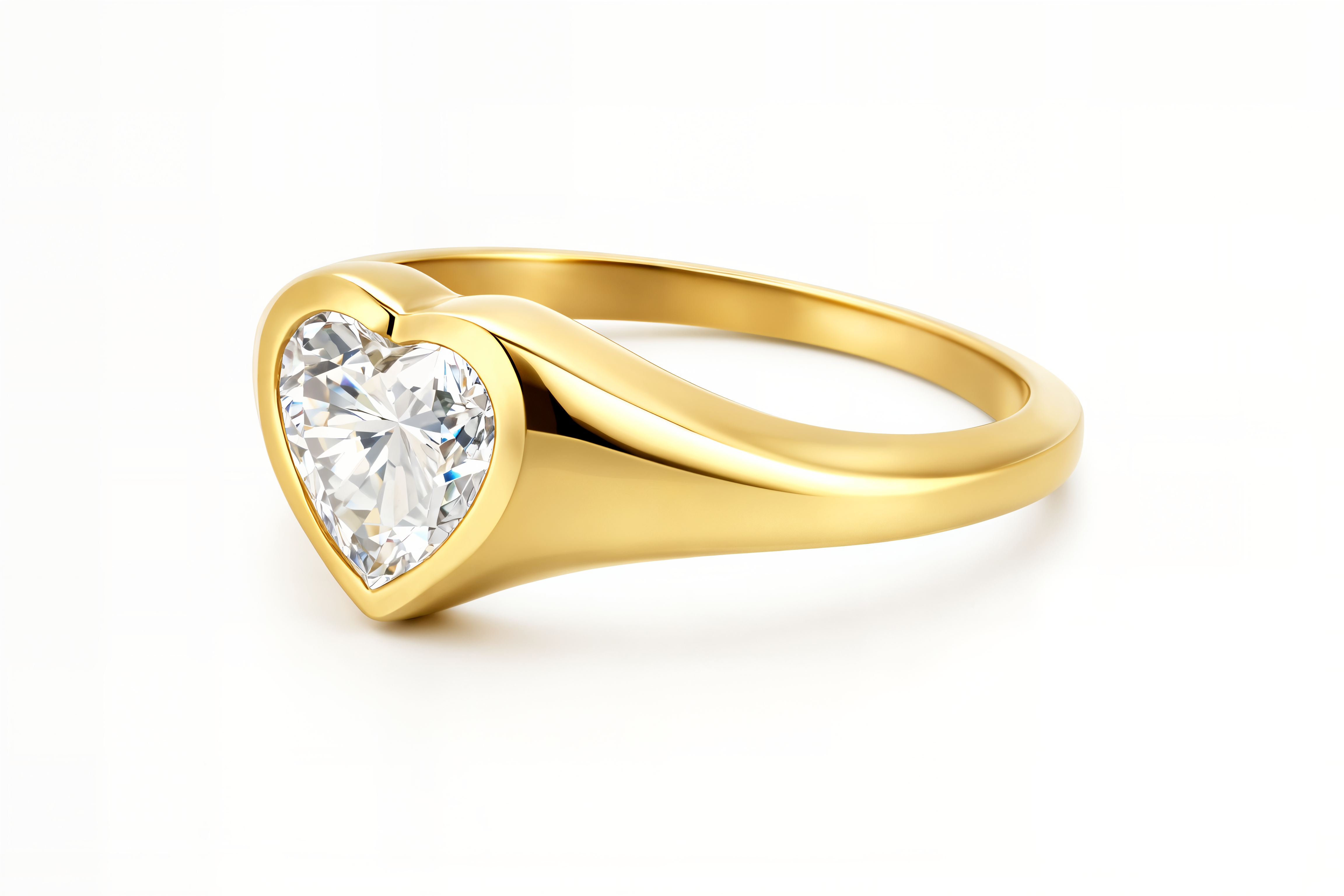 טבעת Hera עבה משובצת אבן בחיתוך לב