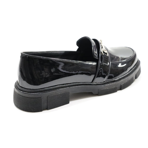 נעלי אוקספורד לנשים דגם לורן 100 בצבע שחור לכה