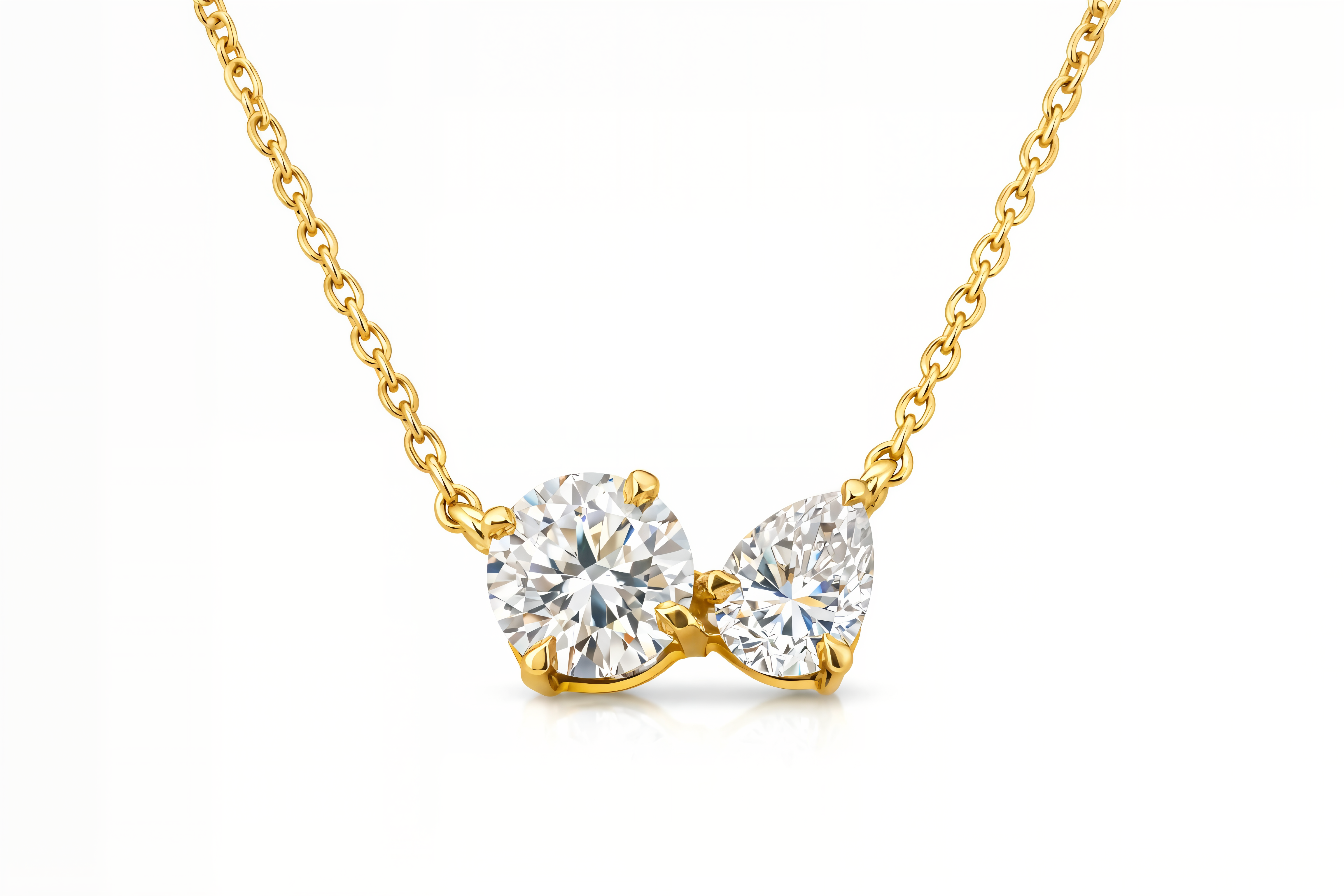 שרשרת Eris עדינה עם תליון משובץ שתי אבנים בחיתוך טיפה וחיתוך עגול